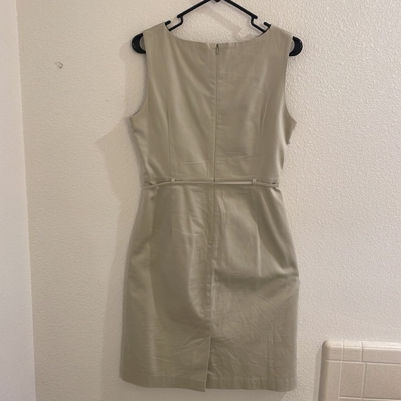 Gap sleeveless dress, size 8, khaki, knee length - Picture 2 of 4